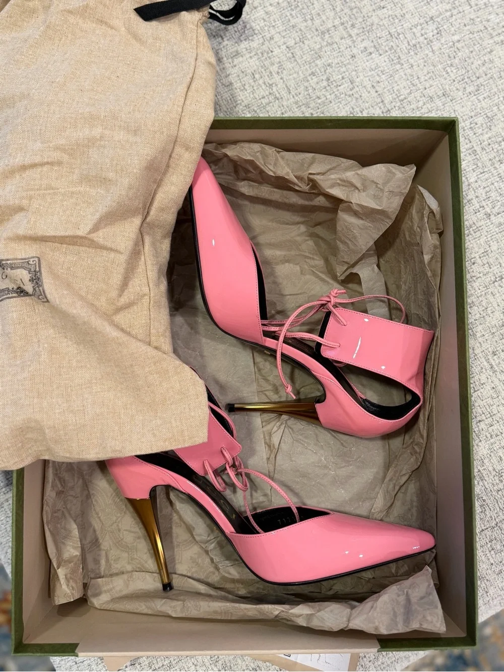 Gucci Women’s Pink Priscilla Ankle Cuff Patent Leather Heels Size 37 - Picture 2 of 15